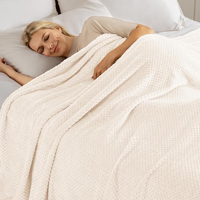 Exclusivo Mezcla Fleece Bed Blanket Twin Size, Super Soft and Warm Blankets for Couch, Sofa and Bed Waffle Textured, Cozy, Fuzzy and Lightweight (Ivory, 90x66 Inches)