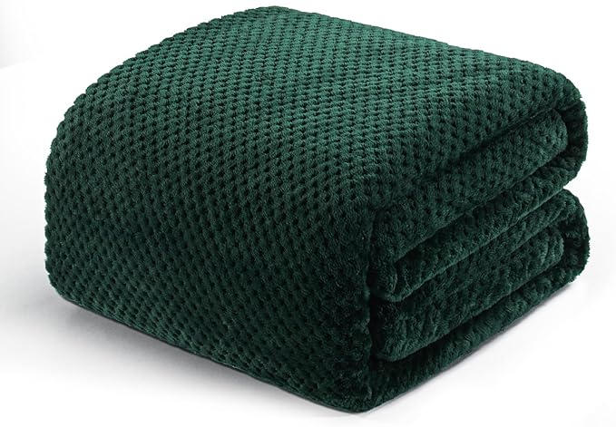 Exclusivo Mezcla Fleece Bed Blanket Twin Size, Super Soft and Warm Blankets for Couch, Sofa and Bed Waffle Textured, Cozy, Fuzzy and Lightweight (Forest Green, 60x80 inches)