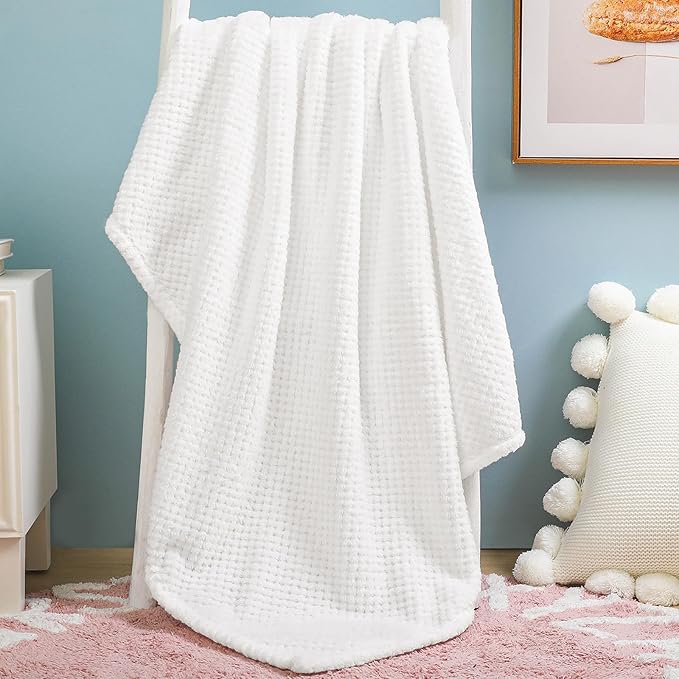 Exclusivo Mezcla Fleece Throw Blanket, Super Soft and Warm Blankets for Couch, Sofa and Bed Waffle Textured, Cozy, Fuzzy and Lightweight (Off White, 40x50 Inches)