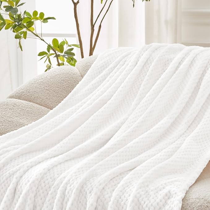 Exclusivo Mezcla Fleece Throw Blanket Extra Large, Super Soft and Warm Blankets for Couch, Sofa and Bed Waffle Textured, Cozy, Fuzzy and Lightweight (Off White, 50x70 Inches)