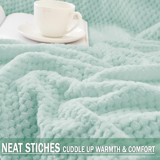 Exclusivo Mezcla Fleece Bed Blanket King Size, Super Soft and Warm Blankets for Couch, Sofa and Bed Waffle Textured, Cozy, Fuzzy and Lightweight (Mint Green, 90x104 Inches)