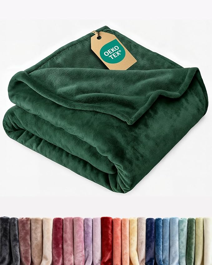 Ultra Soft Fleece Blanket Queen Size - Flannel Fleece Luxury Queen Blanket - Lightweight for Couch Bed Chair - Thick, Warm & Breathable - All Season Cozy Anti-Static Microplush Bedding, Forest Green