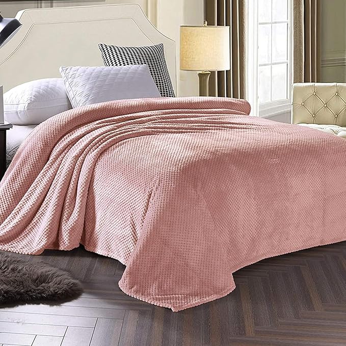 Exclusivo Mezcla Fleece Bed Blanket Twin Size, Super Soft and Warm Blankets for Couch, Sofa and Bed Waffle Textured, Cozy, Fuzzy and Lightweight (Dusty Pink, 90x66 Inches)