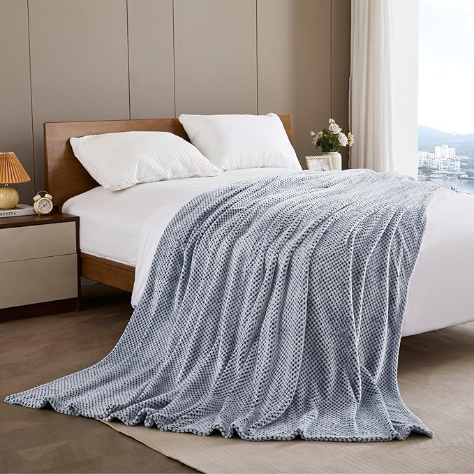 Exclusivo Mezcla Fleece Bed Blanket King Size, Super Soft and Warm Blankets for Couch, Sofa and Bed Waffle Textured, Cozy, Fuzzy and Lightweight (Mixed Navy Blue, 90x104 Inches)