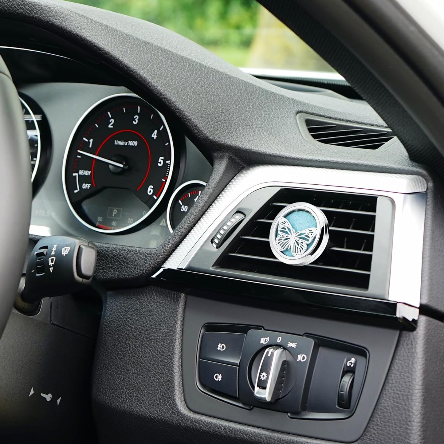 Car Diffuser Vent Clip 30mm Aromatherapy Essential Oil Automotive Diffuser Air Fresheners Vent Clips Car Accessories for Women Birthday Gifts (Butterfly)