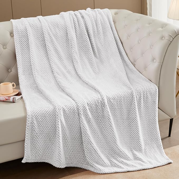 Exclusivo Mezcla Fleece Bed Blanket King Size, Super Soft and Warm Blankets for Couch, Sofa and Bed Waffle Textured, Cozy, Fuzzy and Lightweight (Mixed Light Grey, 90x104 Inches)