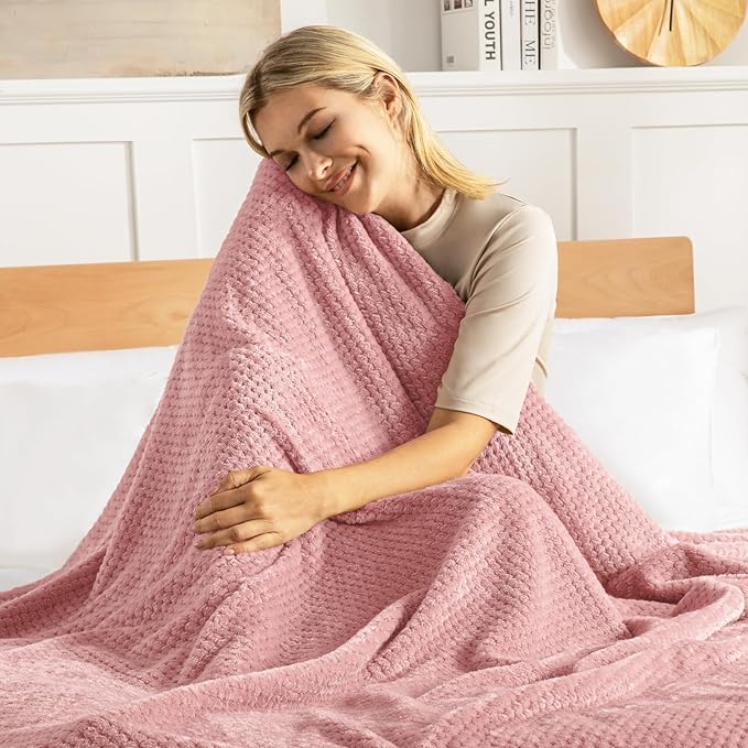 Exclusivo Mezcla Fleece Bed Blanket Queen Size, Super Soft and Warm Blankets for Couch, Sofa and Bed Waffle Textured, Cozy, Fuzzy and Lightweight (Dusty Pink, 90x90 Inches)
