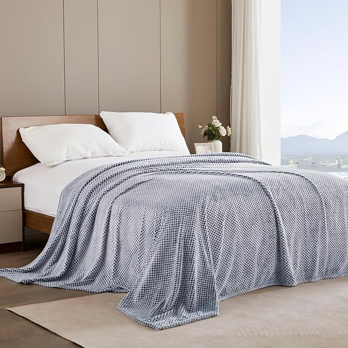 Exclusivo Mezcla Fleece Bed Blanket Queen Size, Super Soft and Warm Blankets for Couch, Sofa and Bed Waffle Textured, Cozy, Fuzzy and Lightweight (Mixed Navy Blue, 90x90 Inches)