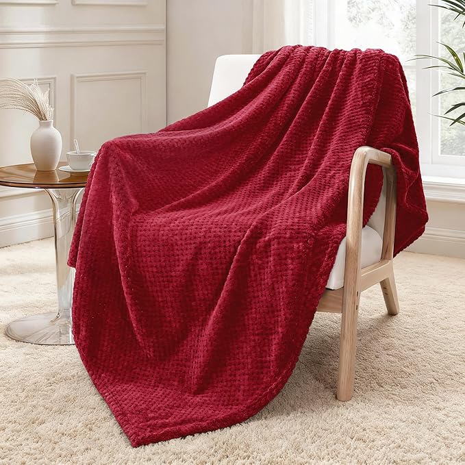 Exclusivo Mezcla Fleece Throw Blanket Extra Large, Super Soft and Warm Blankets for Couch, Sofa and Bed Waffle Textured, Cozy, Fuzzy and Lightweight (Deep Red, 50x70 Inches)
