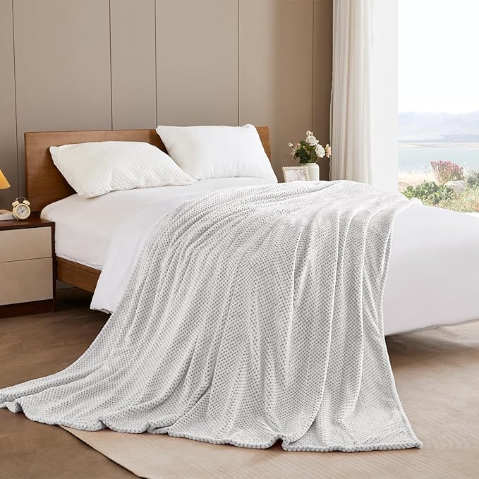 Exclusivo Mezcla Fleece Throw Blanket Extra Large, Super Soft and Warm Blankets for Couch, Sofa and Bed Waffle Textured, Cozy, Fuzzy and Lightweight (Mixed Light Grey, 50x70 Inches)