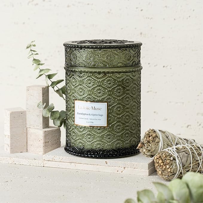 LA JOLIE MUSE Eucalyptus & Alpine Sage | Eucalyptus, Lavender & Sage Candle for Home Cleansing | 19 oz Wooden Wick | Natural Soy Wax | 90 Hours Burn | Candle for Relaxation
