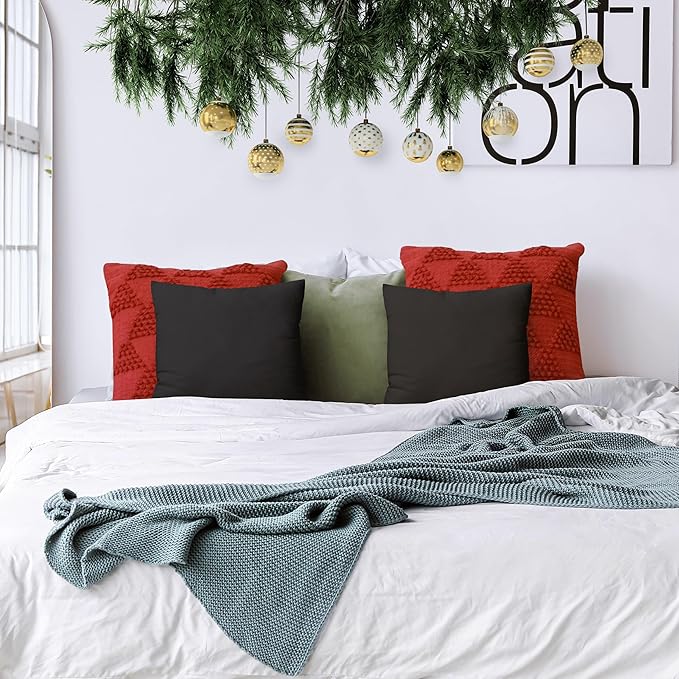 Utopia Bedding 18x18 Pillow Inserts, Set of 2, Black – Indoor Decorative Throw Pillows for Bed, Sofa & Couch – Soft, Supportive & Fluffy Cushion Inserts