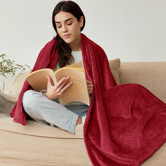 Exclusivo Mezcla Fleece Bed Blanket Twin Size, Super Soft and Warm Blankets for Couch, Sofa and Bed Waffle Textured, Cozy, Fuzzy and Lightweight (Deep Red, 60x80 inches)