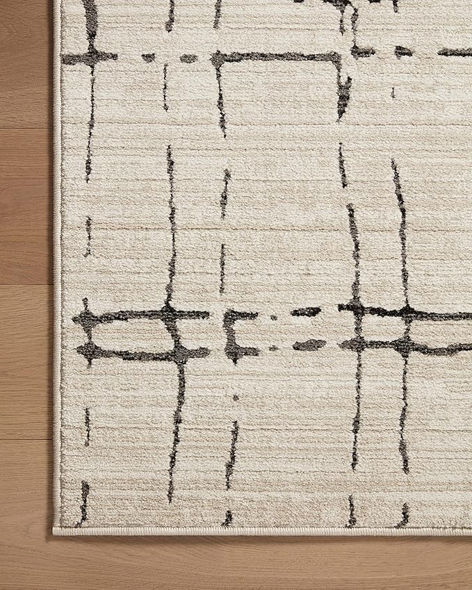 Loloi Darby Collection DAR-06 Sand/Dk. Grey 2'-7" x 12'-0" Runner Rug