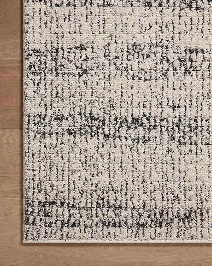 Loloi Darby Collection DAR-02 Oatmeal/Charcoal 2'-7" x 8'-0" Runner Rug